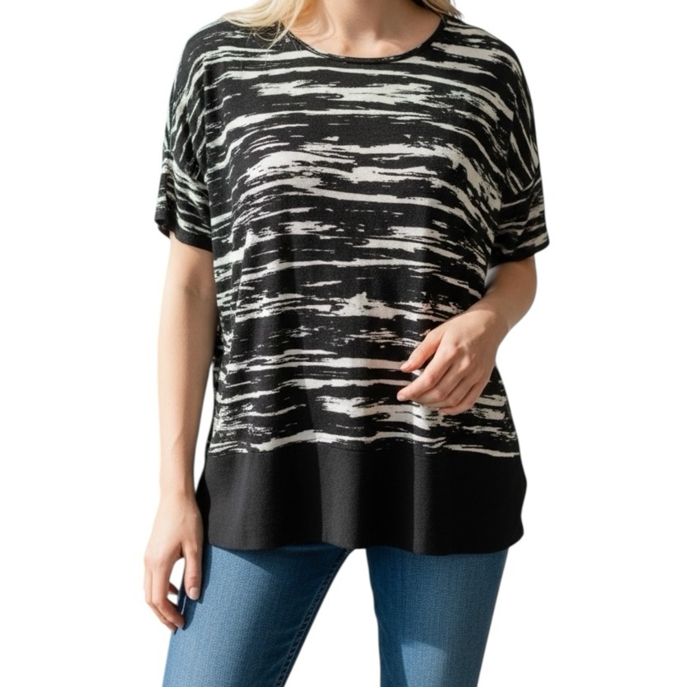 KENSIE Top Blouse Size Small Black White short sleeves Lightweight Neutral